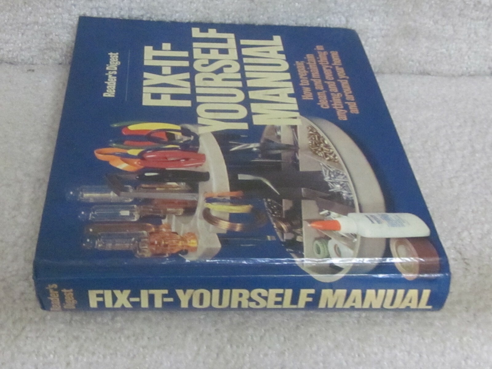 Reader&rsquo;s Digest 1977 Hardcover- Fix-It-Yourself Manual, very clean,480 pages