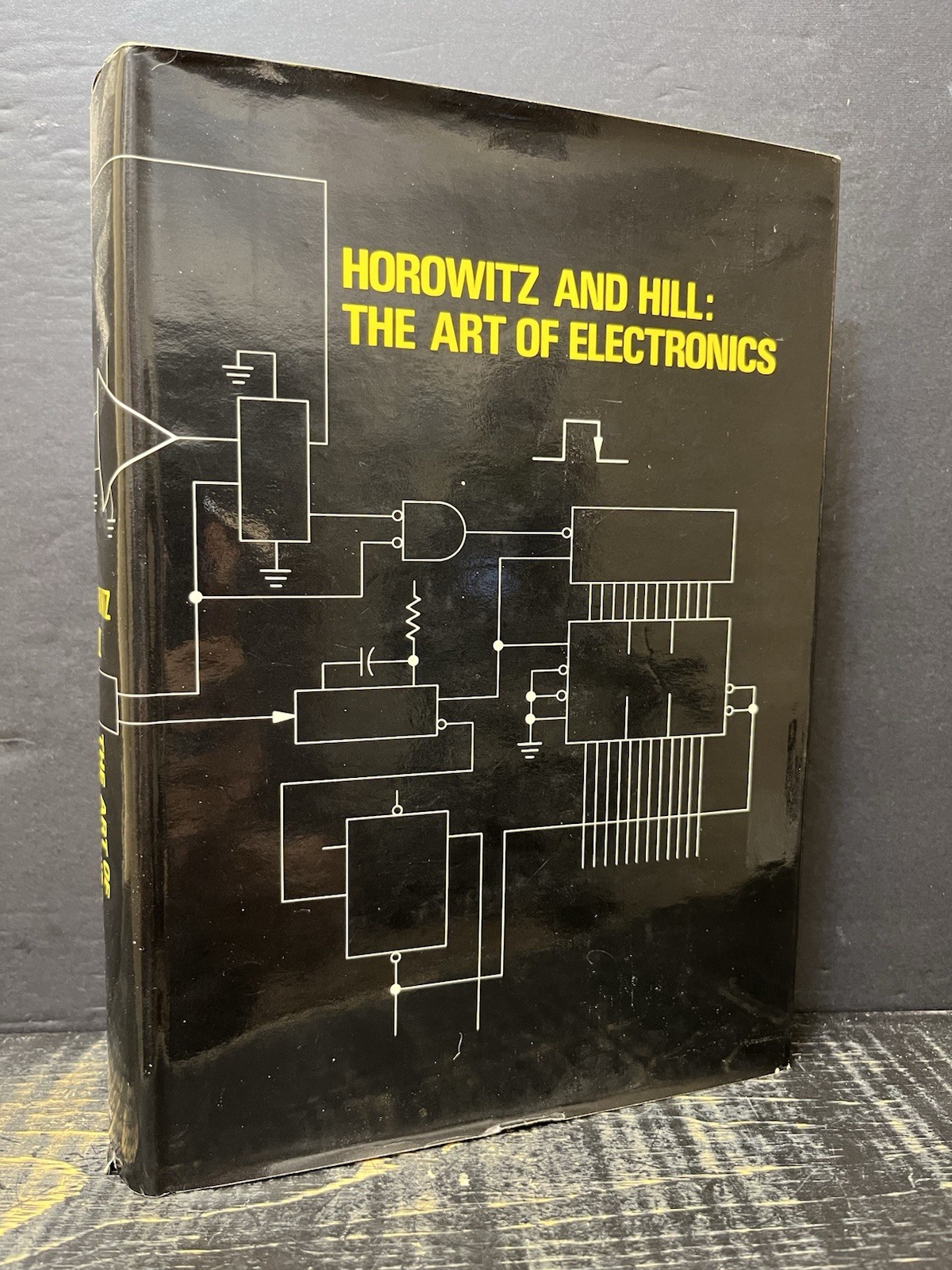 Art of Electronics by Paul Horowitz and Winfield Hill (1980, Hardcover) VG A2