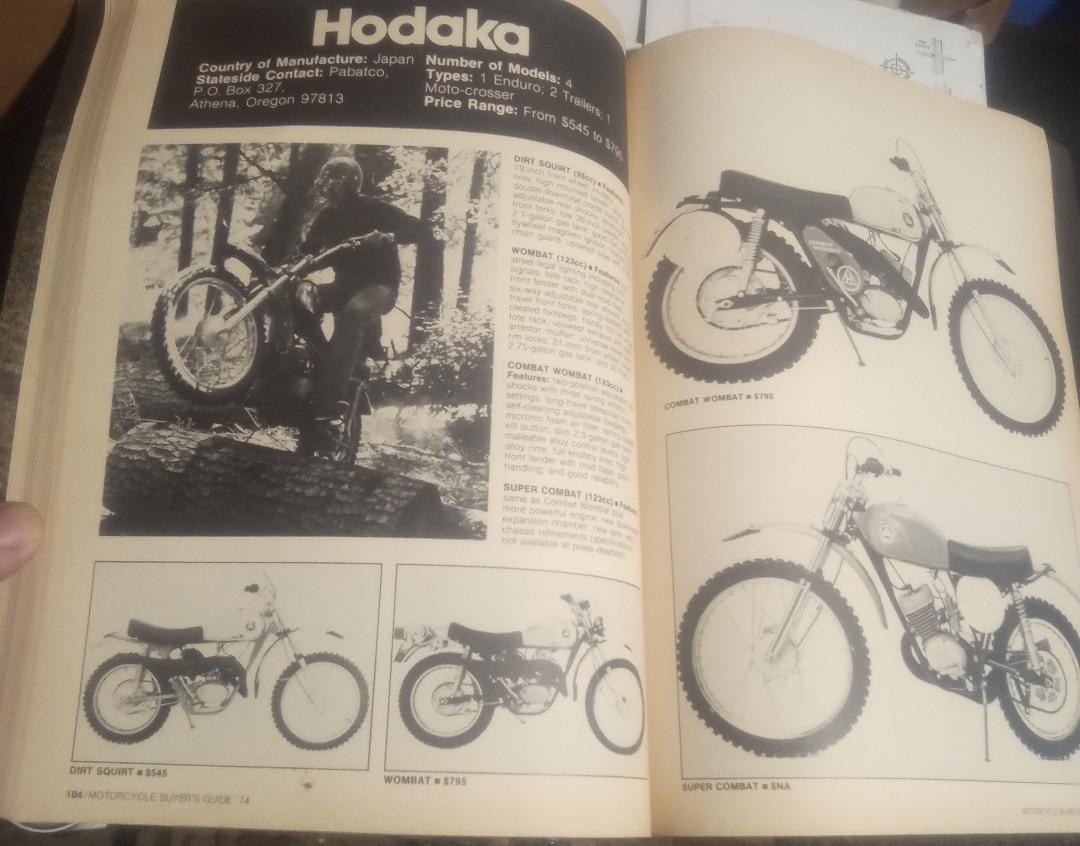 Petersen&rsquo;s Motorcycle Buyer&rsquo;s Guide 1974 Full of Information with 192 Pages