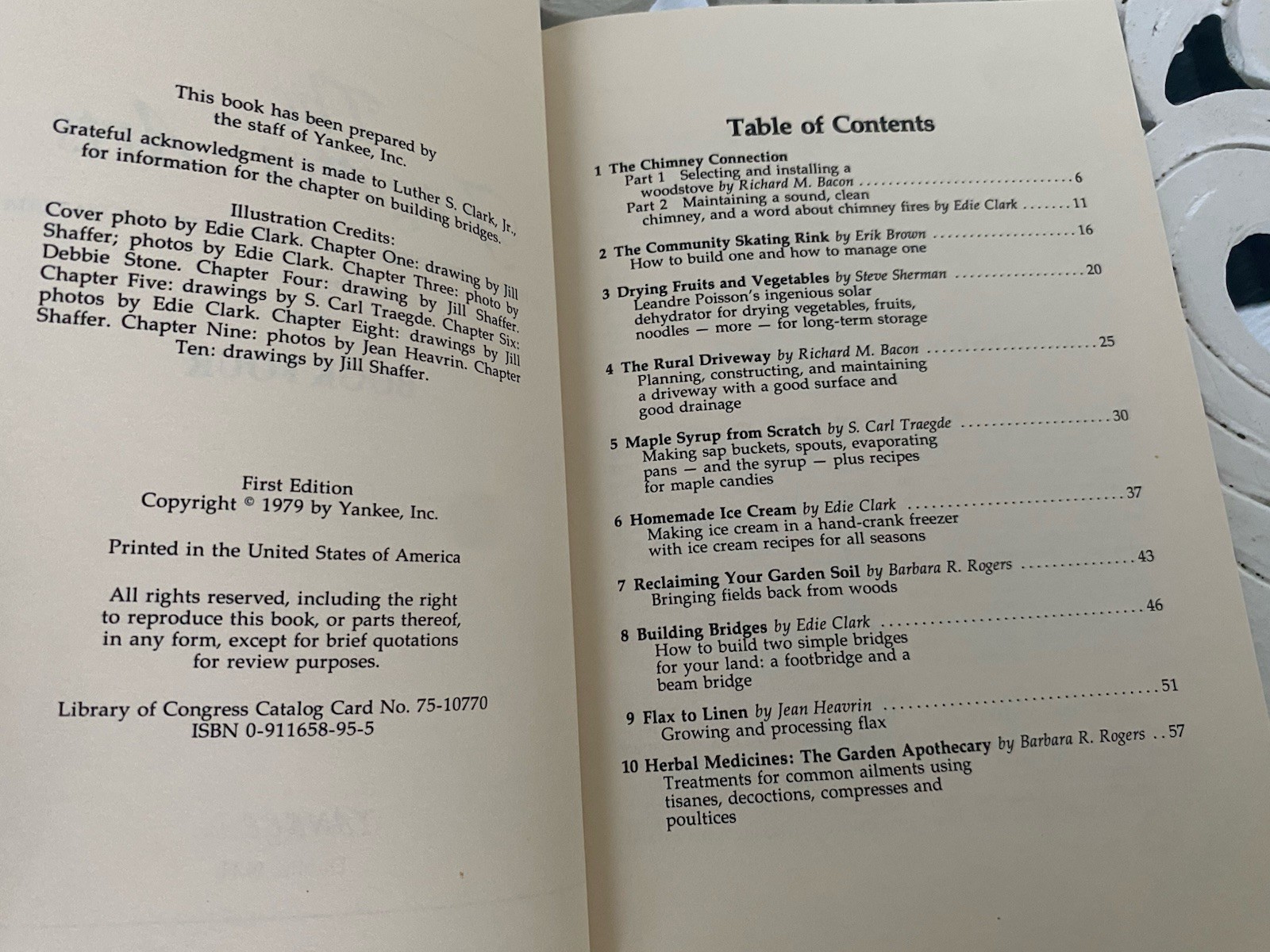 Book: Vintage The Forgotten Arts Books 1 – 4 in slipcase 1979 Yankee Magazine