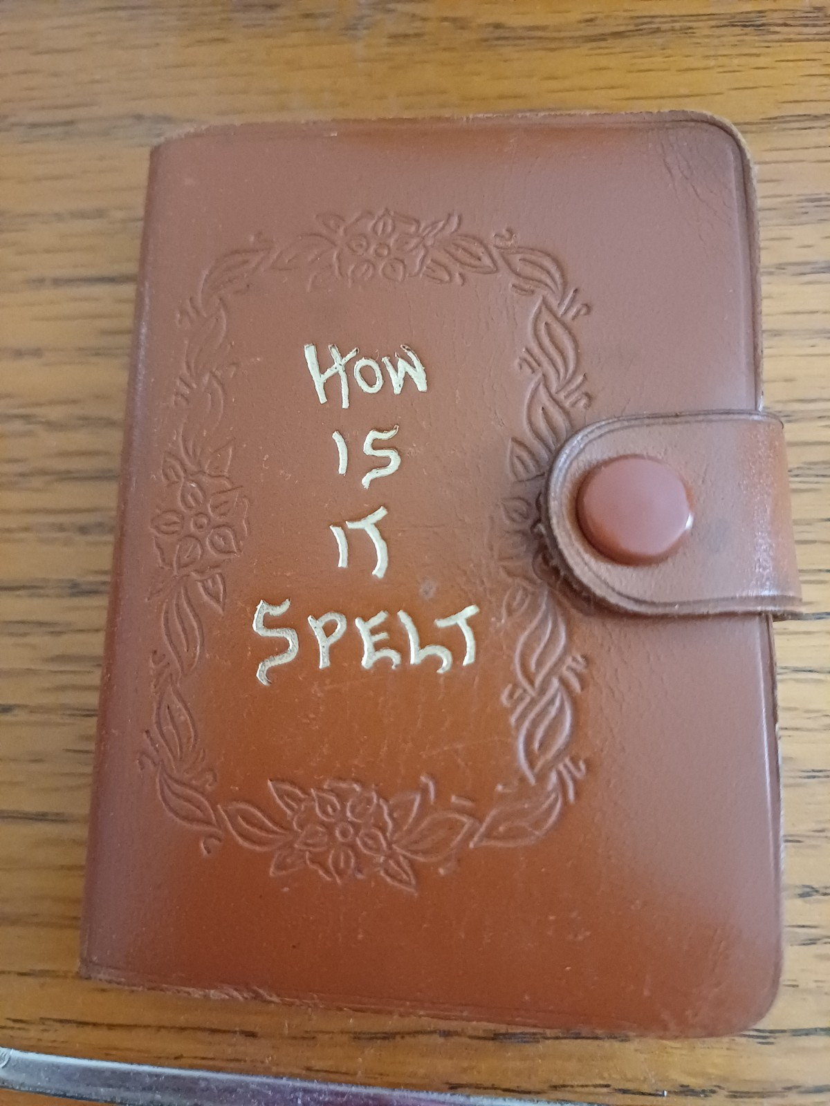 Vintage How Is It Spelt Miniature Leather Dictionary England 6 cm x 8 cm