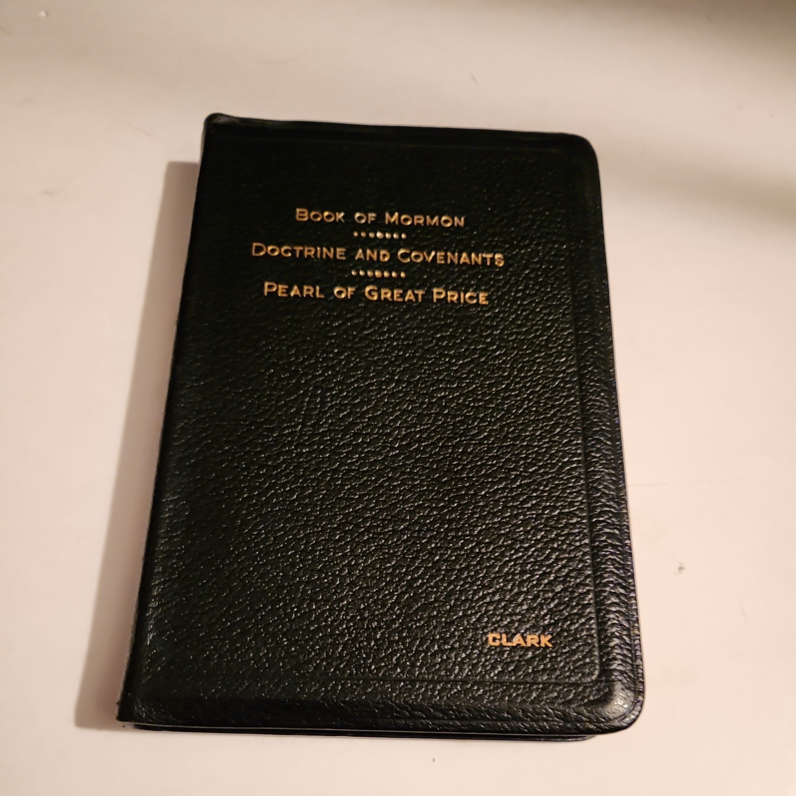 1951 triple combination black bendable leather, very nice clean vintage copy.
