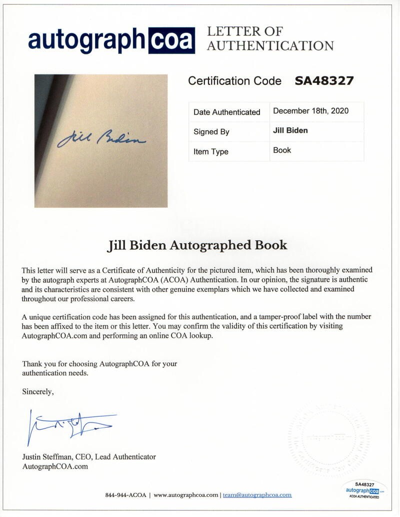 FIRST LADY DR JILL BIDEN SIGNED AUTOGRAPH « WHERE THE LIGHT ENTERS » BOOK W/ ACOA