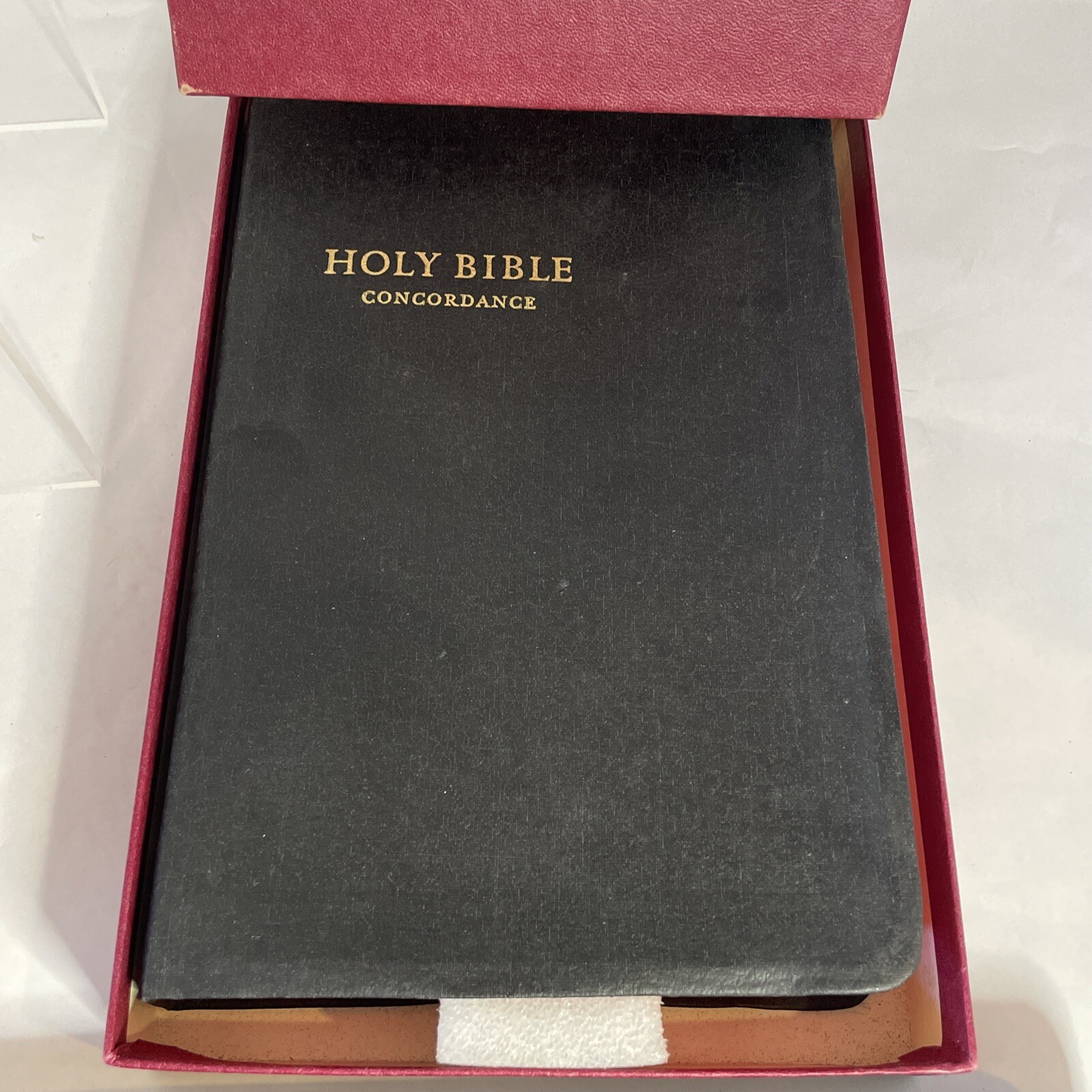 Holy Bible 1960 Concordance Self Pronouncing KJV World Publishing Red Letter Box