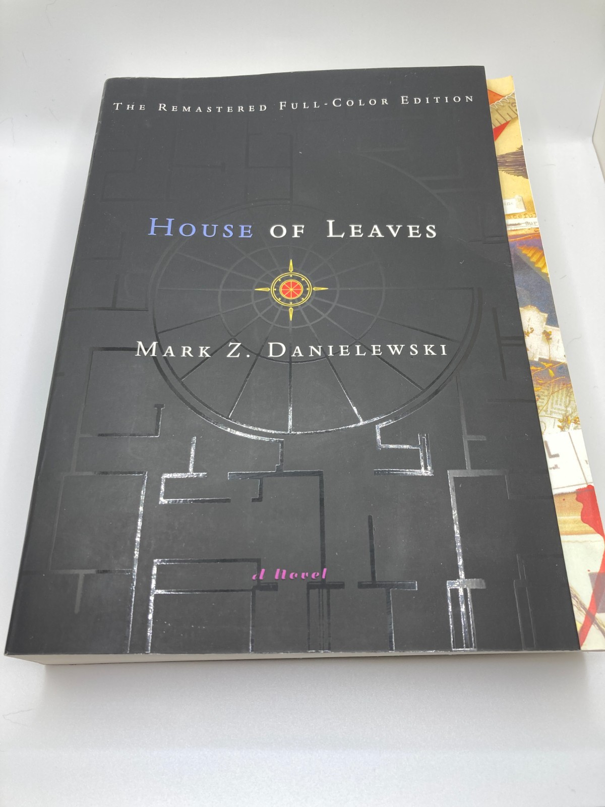 House of Leaves by Mark Z. Danielewski Trade Paperback VG