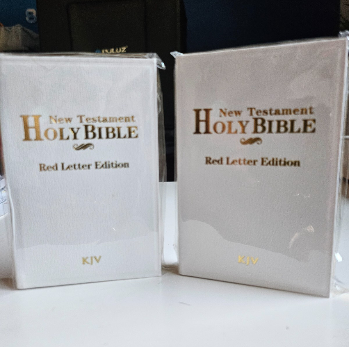 White Leather Pocket Bible New Testament Faux Leather Holy Bible 2 per Set