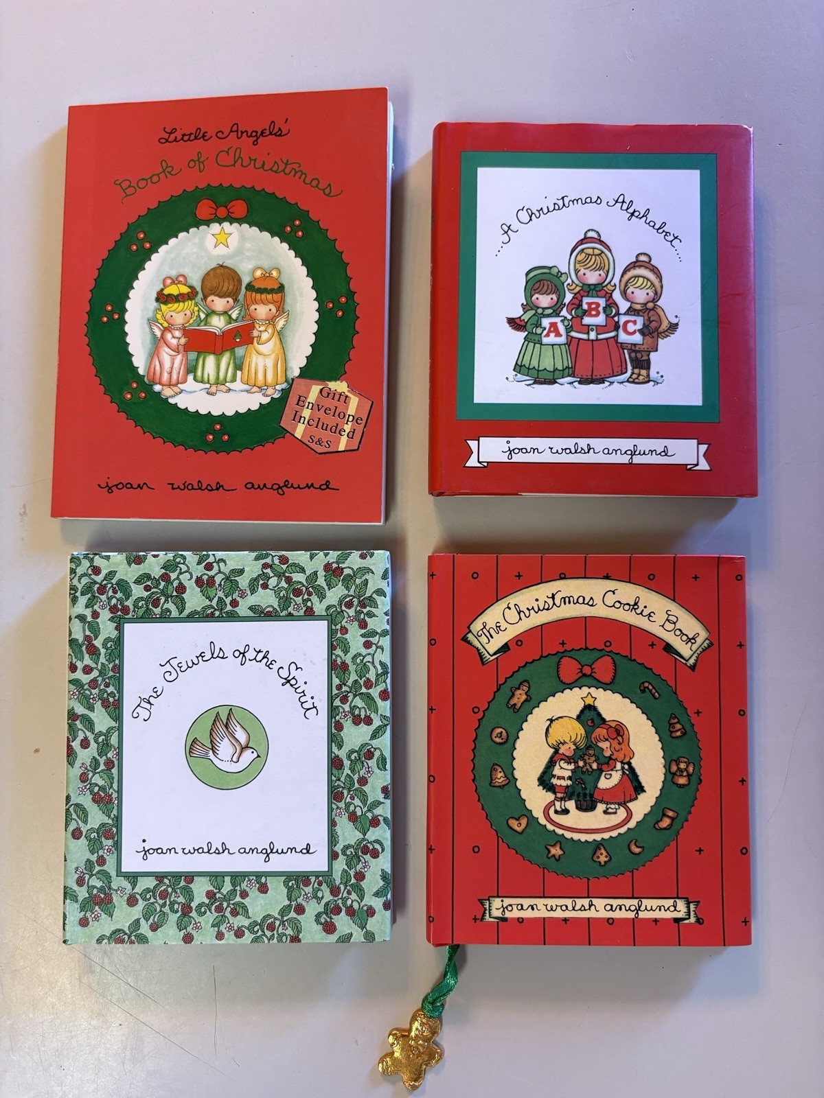 Lot of 4 Joan Walsh Anglund Christmas Mini Books 1990&rsquo;s Like New