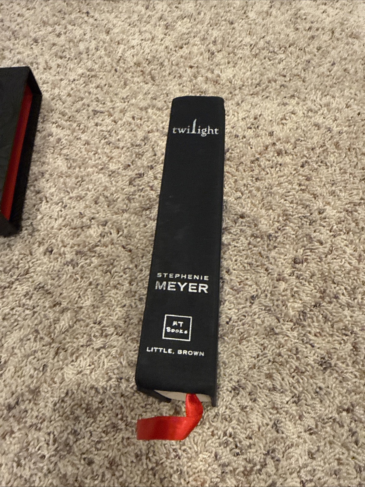Twilight by Stephenie Meyer – Signed Collector&rsquo;s Edition Hardcover Slipcase