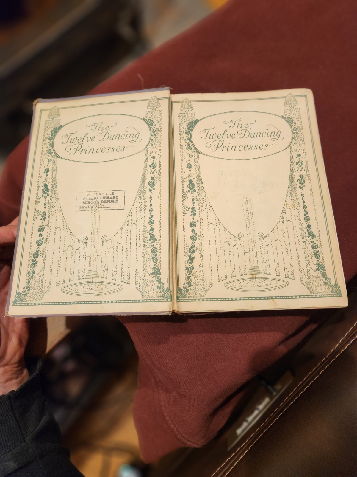 First Edition: The Twelve Dancing Princesses Hardcover Marianna Mayer
