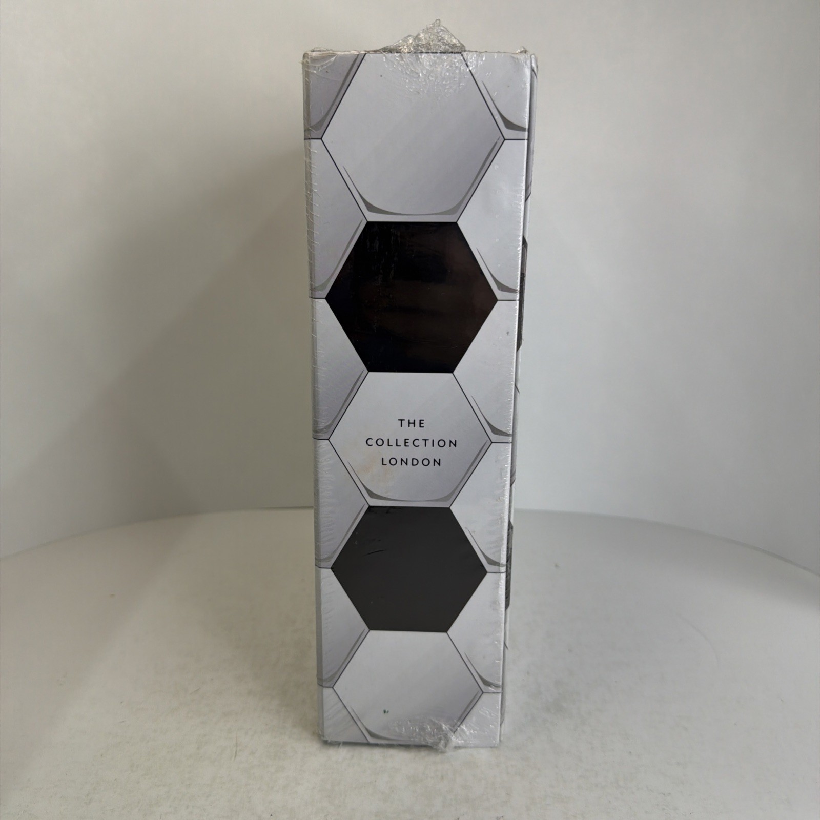 Julien’s Auctions Pele: The Collection London Hardcover Box Set June 7-9 2016