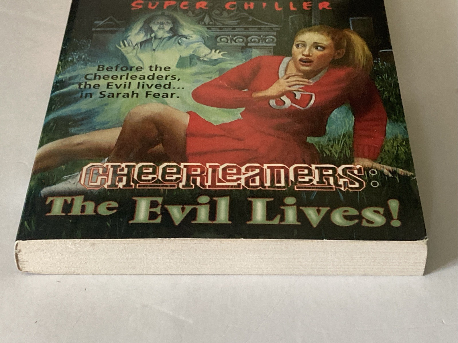 Fear Street Super Chiller Cheerleaders The Evil Lives by R. L. Stine SCARCE