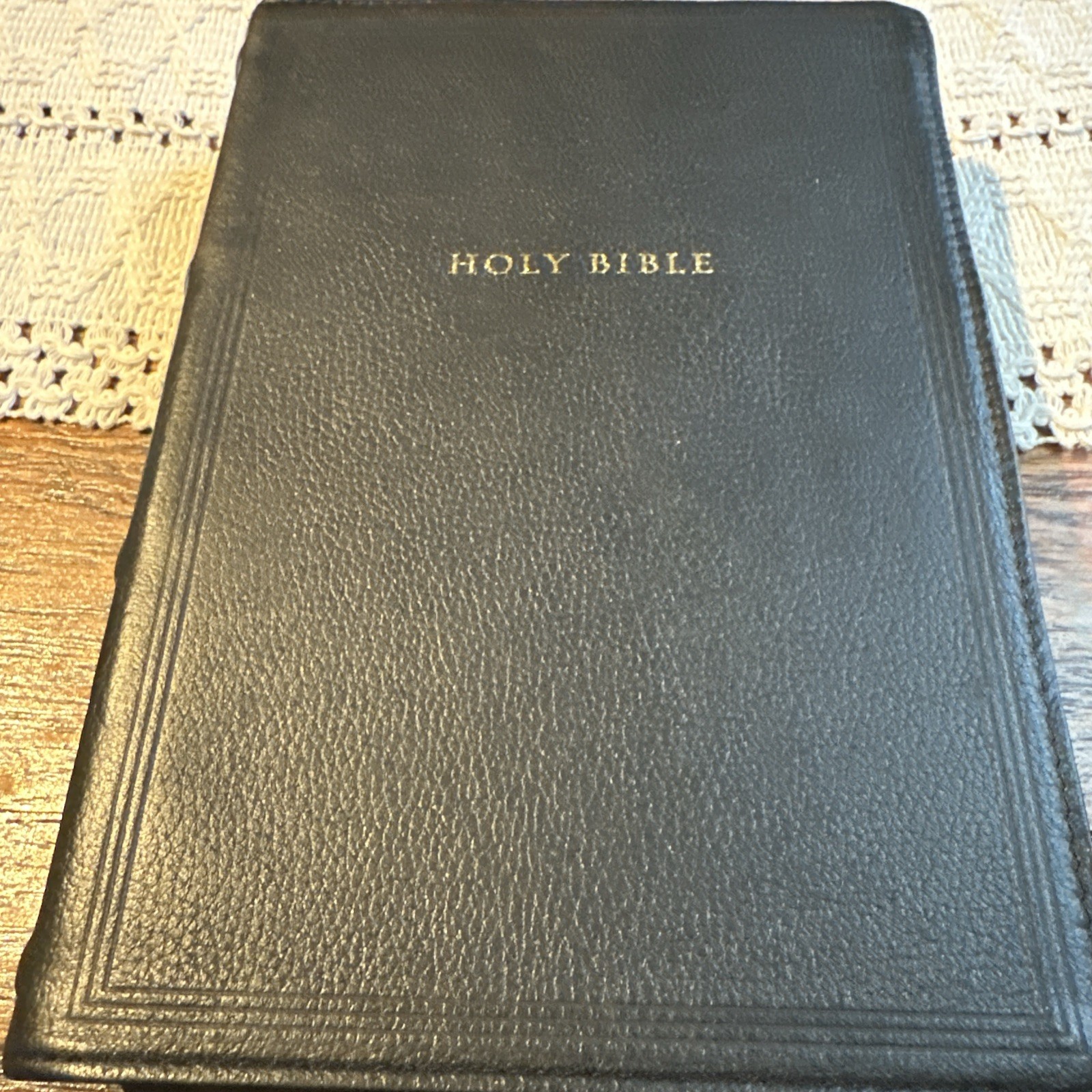 Thomas Nelson KJV Sovereign Wide Margin Reference BIBLE Black Leather Like NEW