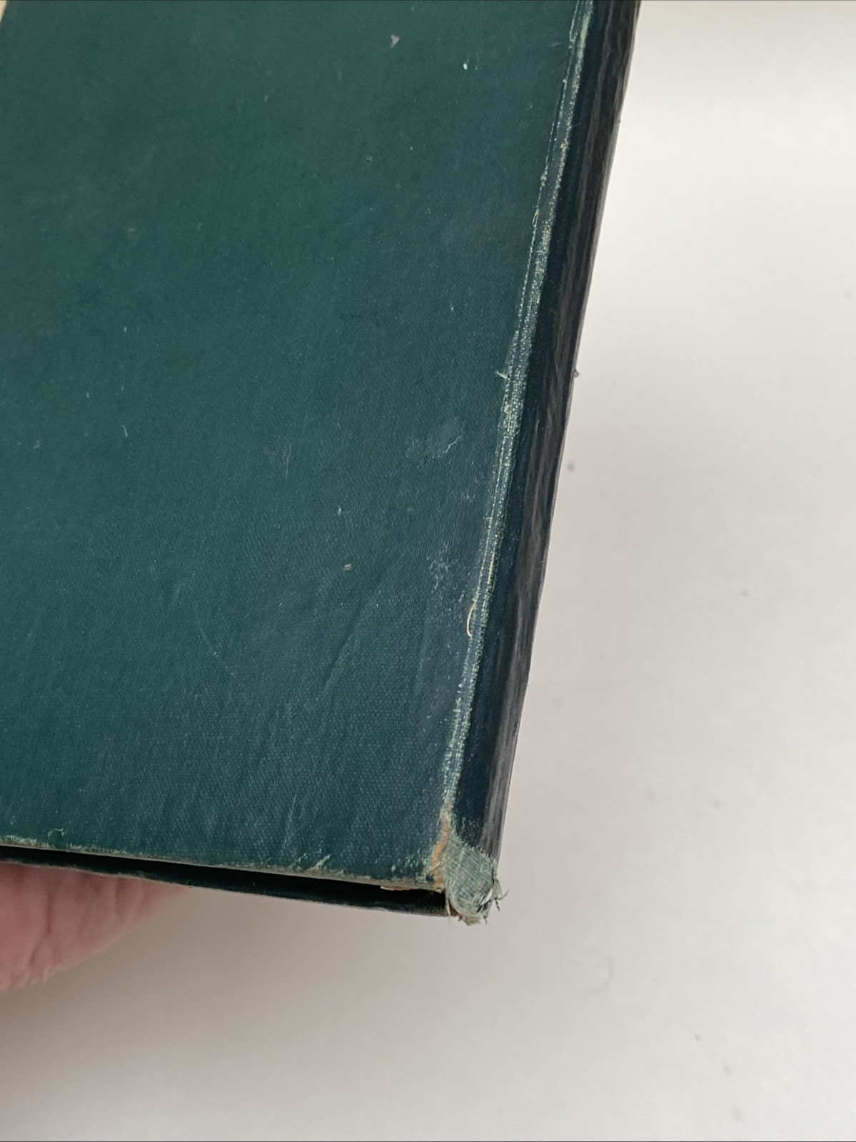 A A Milne / E H Shepard – Winnie The Pooh – 1st/1st 1926 Methuen A/F