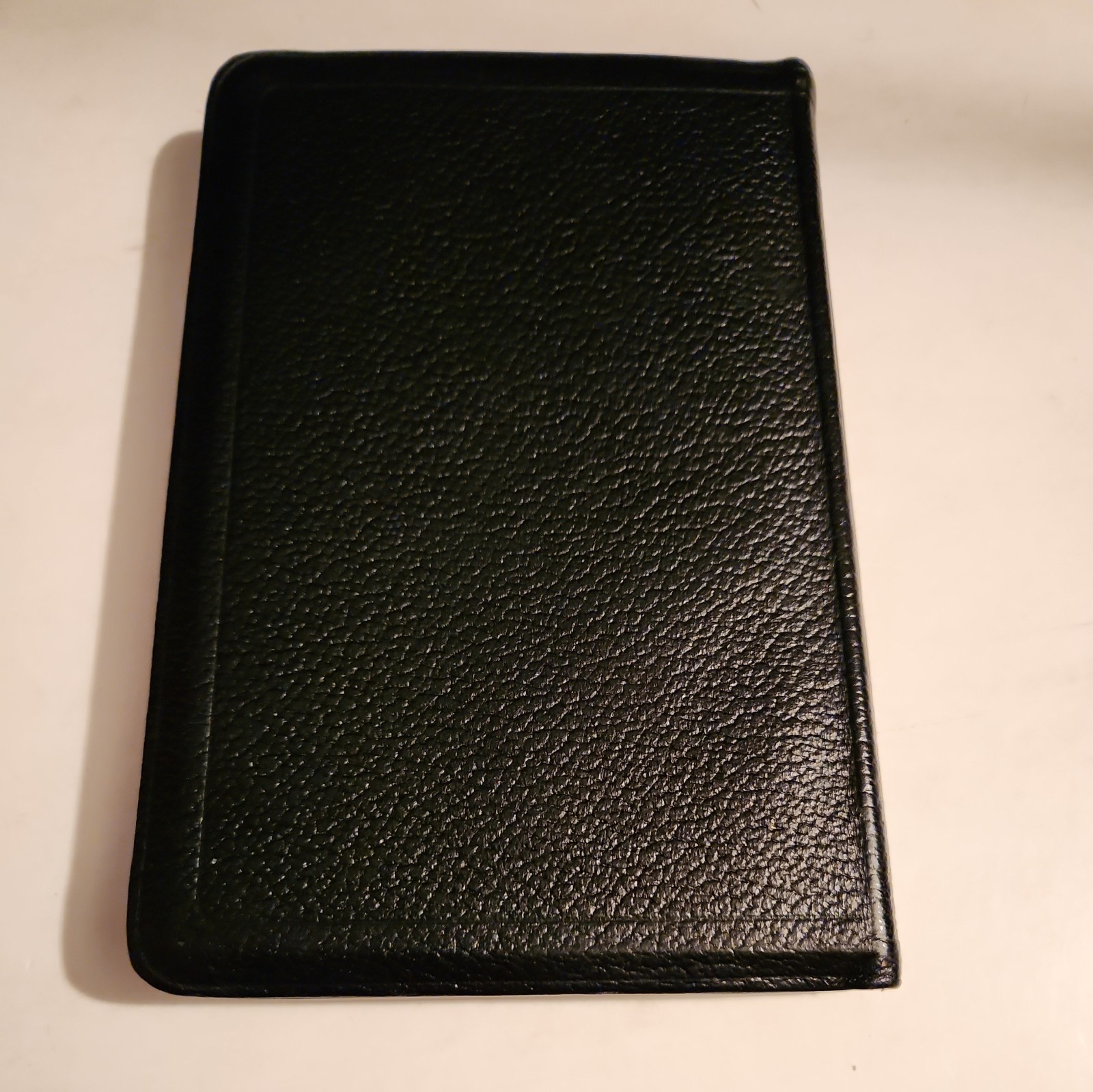 1951 triple combination black bendable leather, very nice clean vintage copy.
