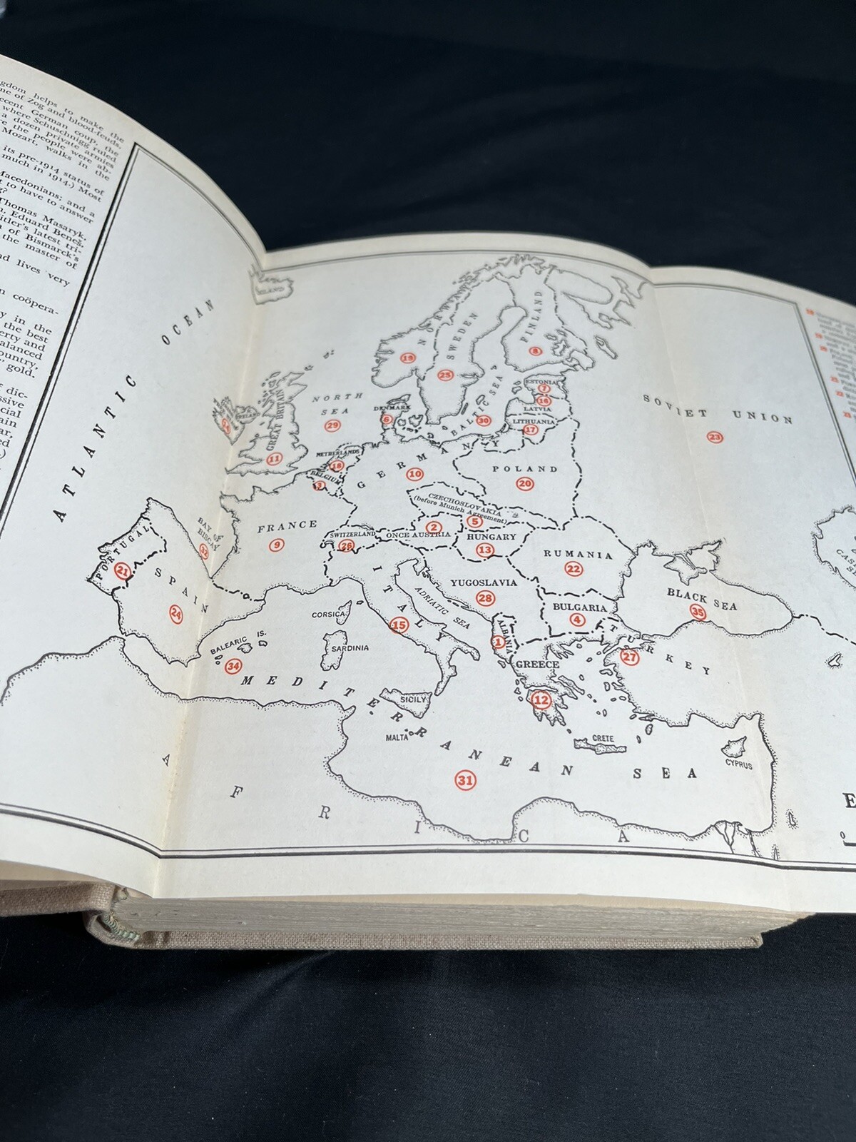 Vintage Book. Inside Asia John Gunther 1939. Harper & Brothers. 600 pages. H.C
