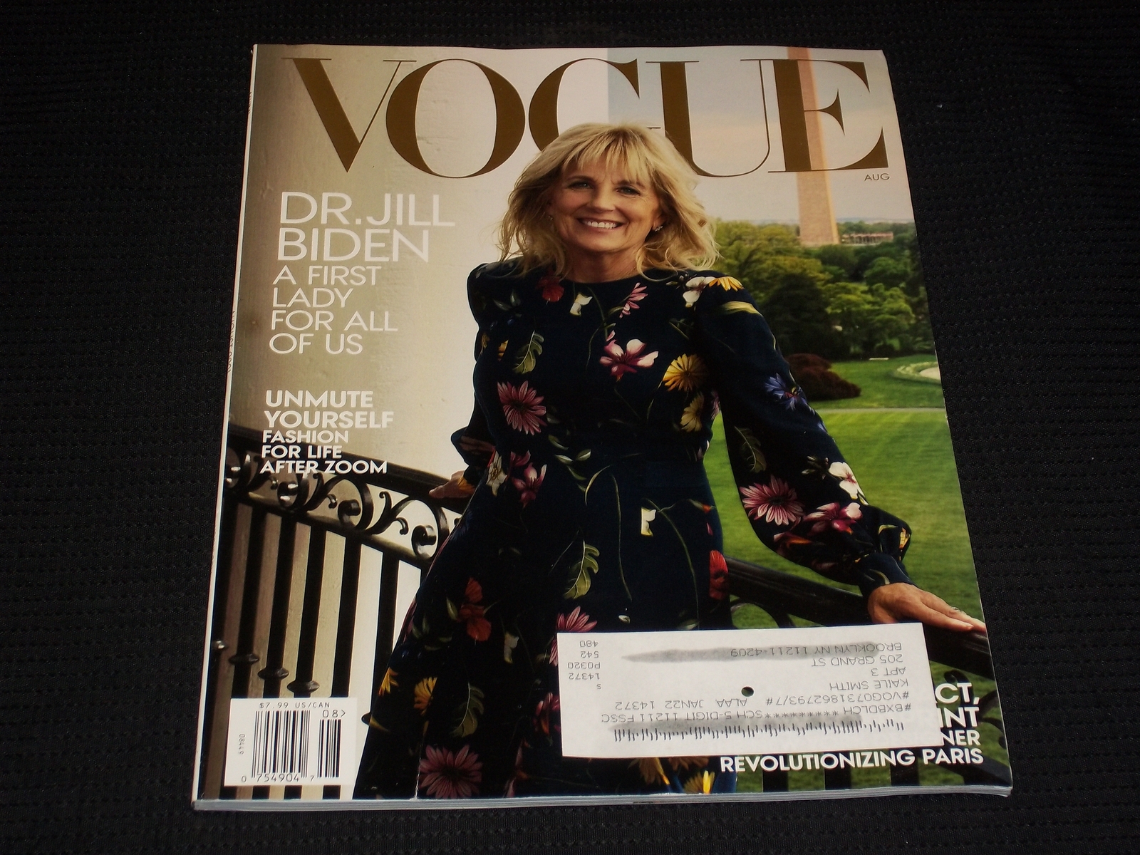 2012 AUGUST VOGUE MAGAZINE – DR. JILL BIDEN COVER – L 13245