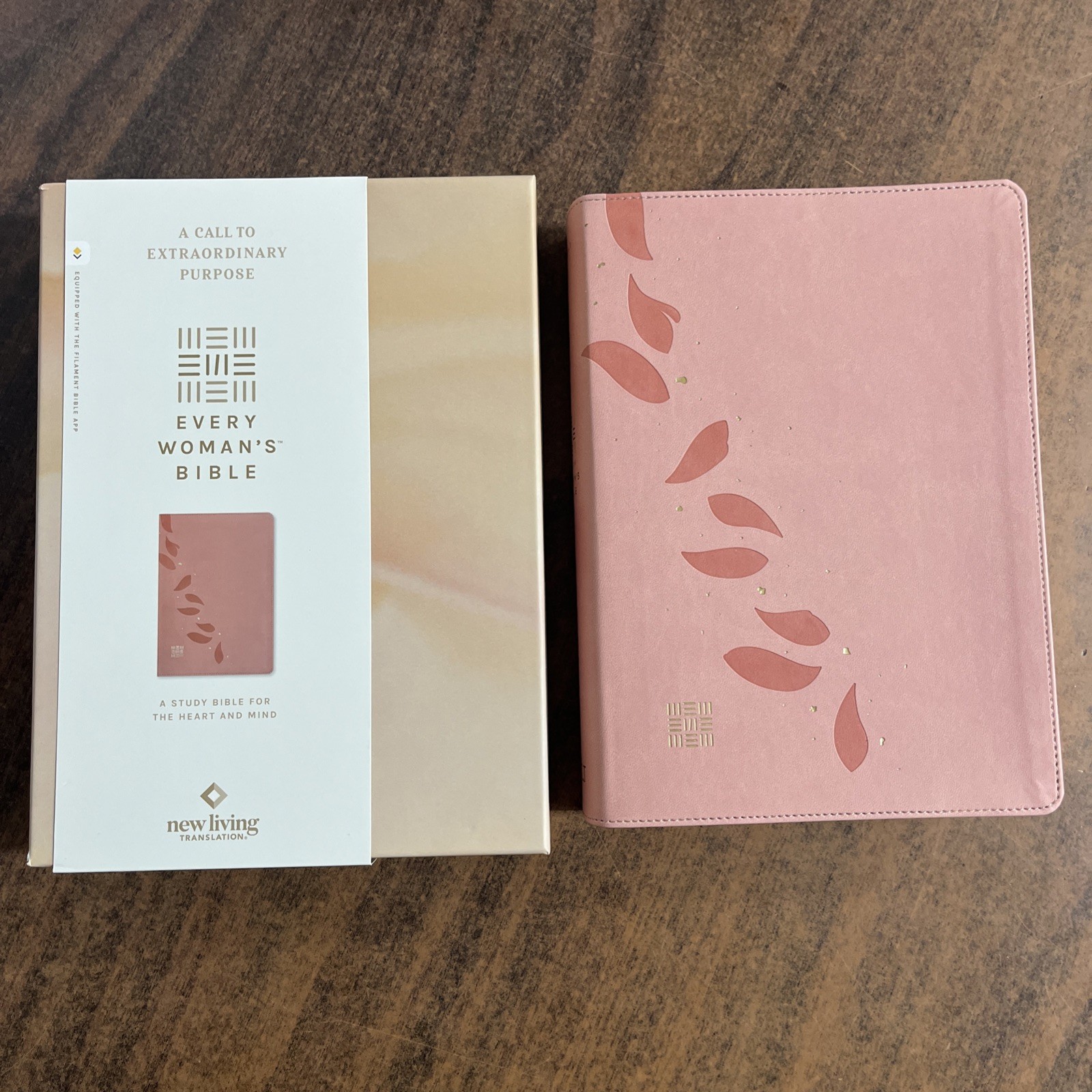 NLT Every Womans Bible -Pink Petals LeatherLike – Women&rsquo;s Devotional Study Bible