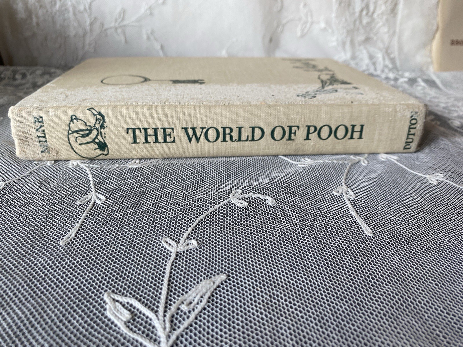 The World of Pooh A.A. Milne 1957 Color Illustrated E.H. Shepard w/ Dust Jacket