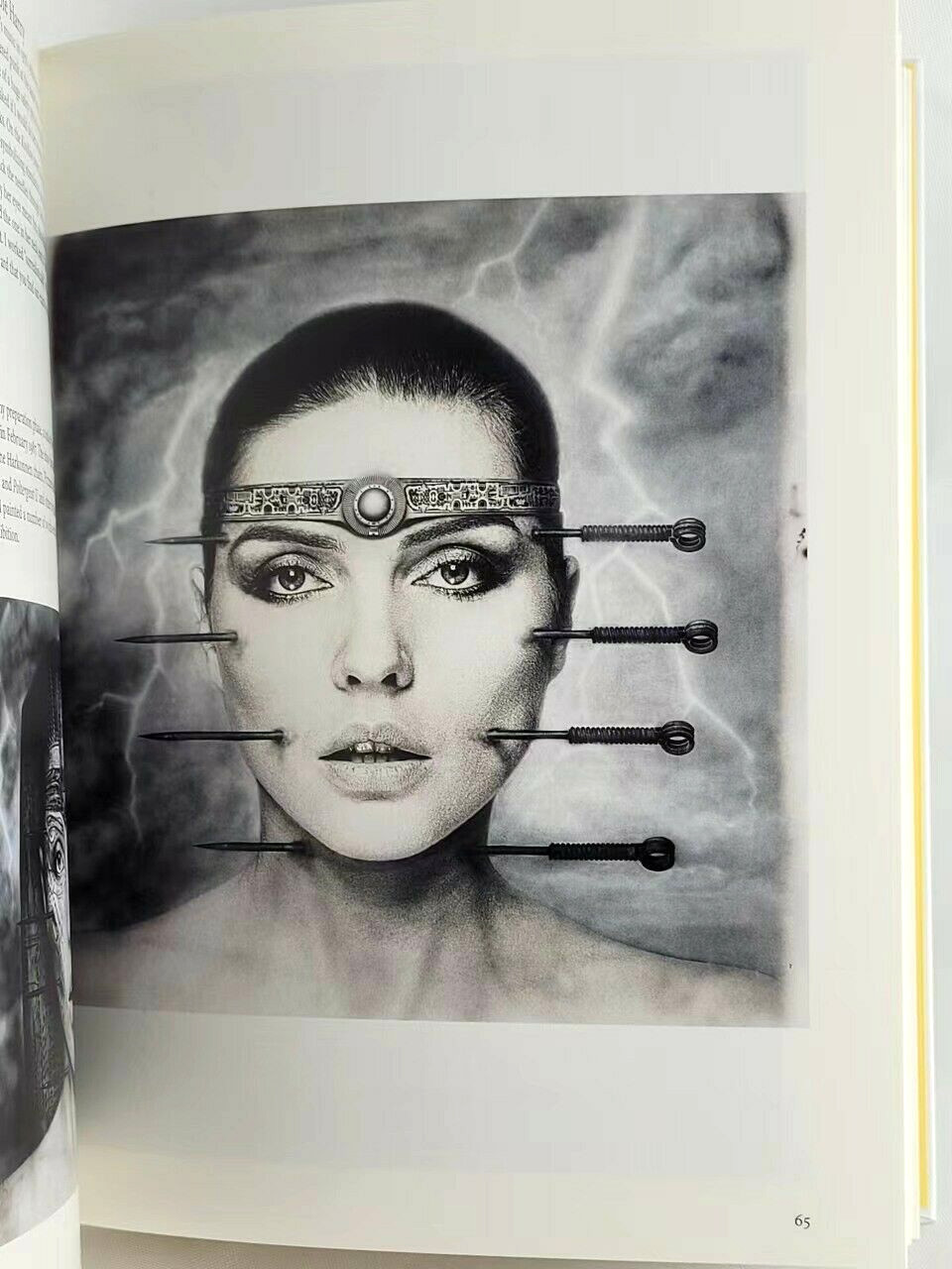 GIGER by HR Giger (1940-2014) Taschen Illustrated Hardcover 10&Prime;x8&Prime; Brand NEW