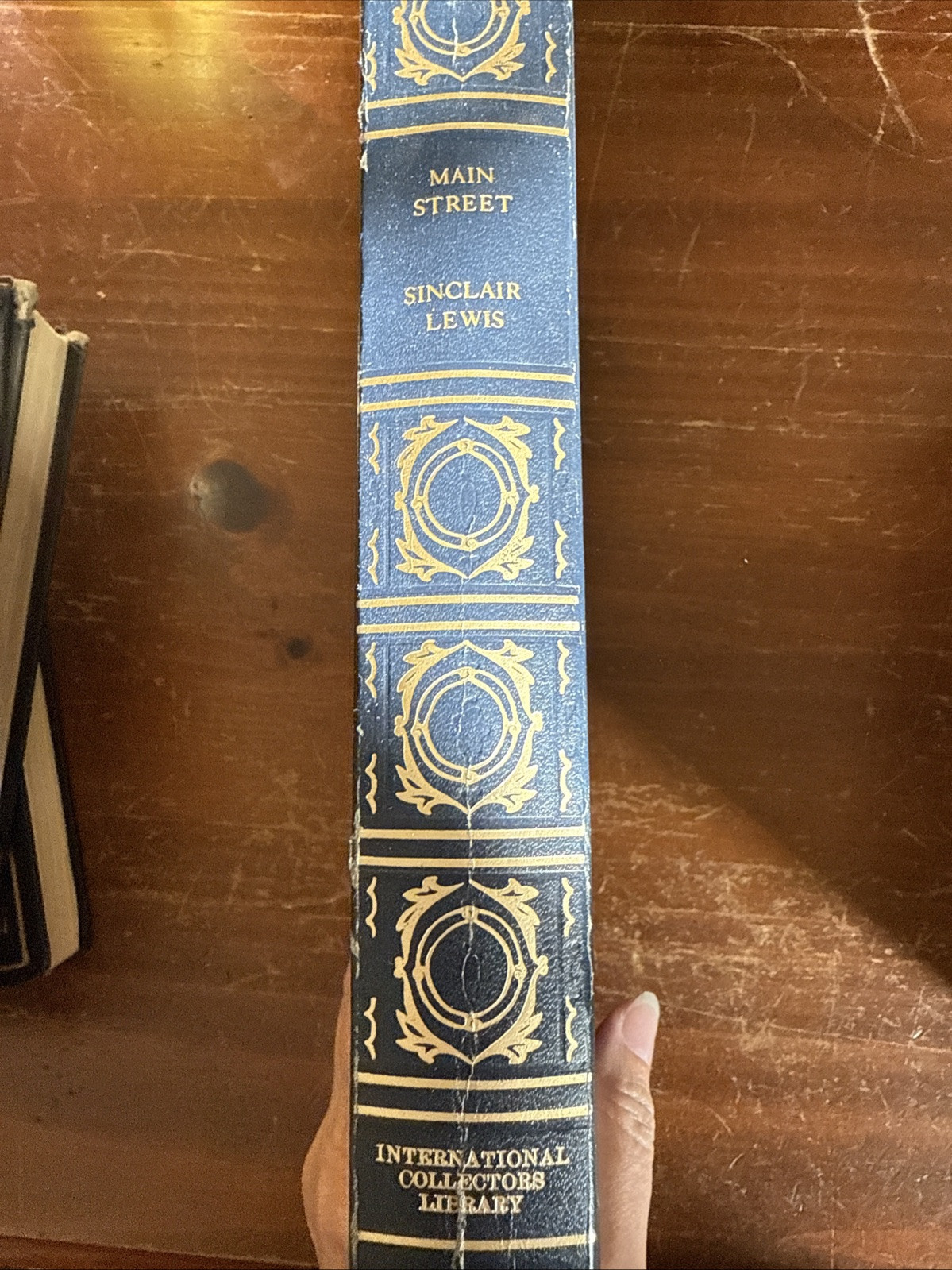 Lot of 5 VTG INTERNATIONAL COLLECTORS Harper Lee, Sinclair, Wharton, Winsor