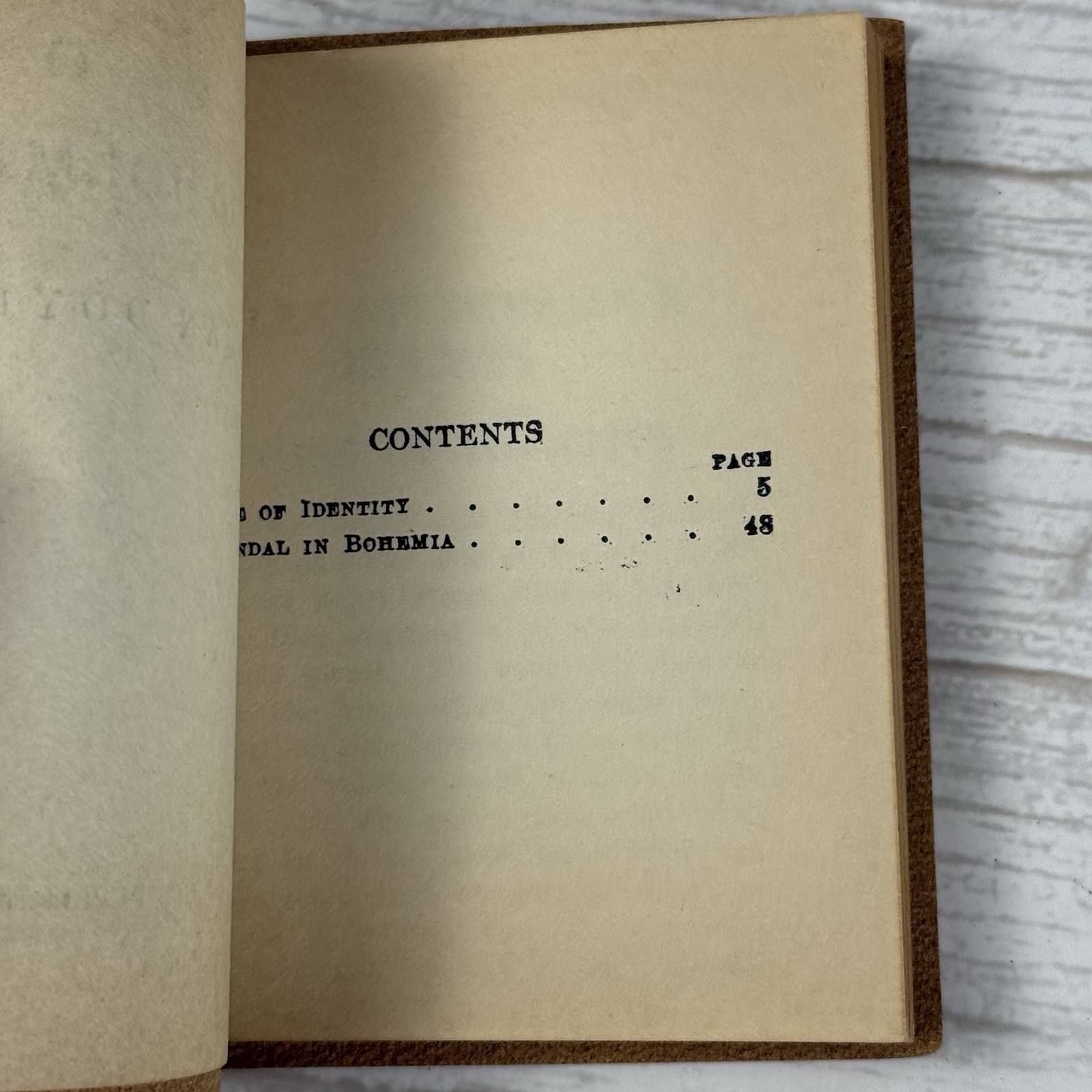 2 Little Luxart Library Mini Books: Sherlock Holmes/A Child’s Garden Verse 1920