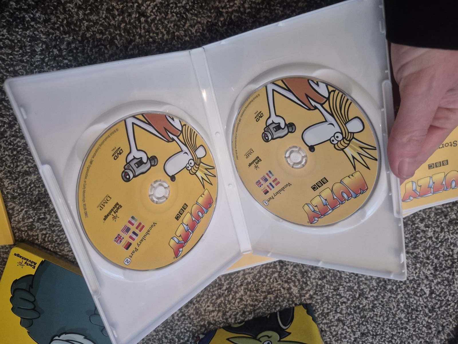 BBC MUZZY Early Level 1 Multilingual Language DVD/CD/CD-Rom Box Set