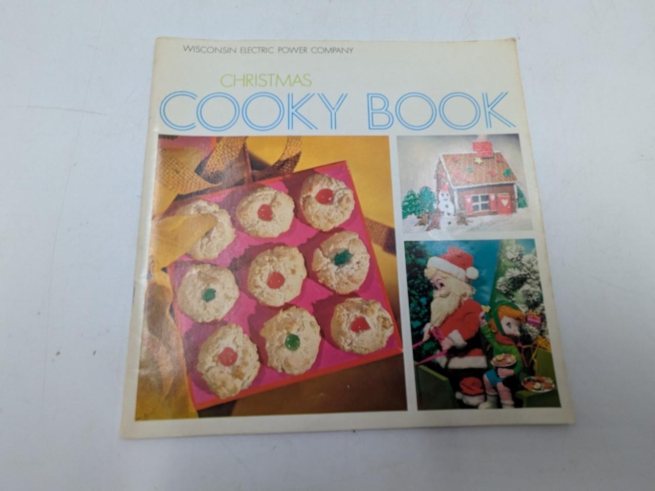 1968 WE Energies Cookie Book Wisconsin Electric Christmas Cooky Recipe Book A