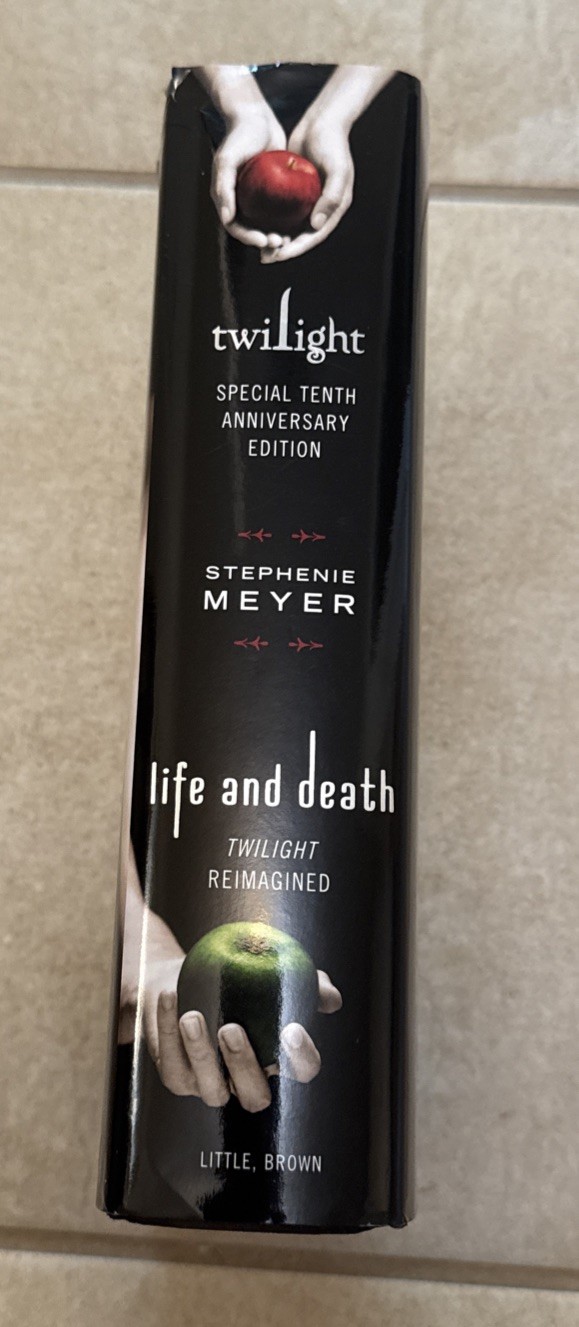 Twilight Tenth Anniversary/Life and Death Dual Ed by Meyer, Stephenie Hardback