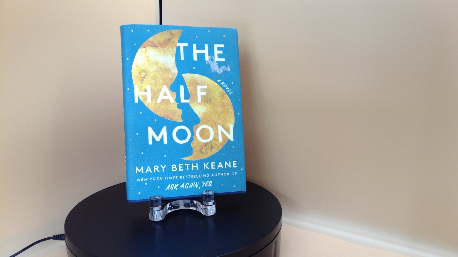 Mary Beth Keane – The Half Moon A Novel Used SEE DESCRIPTION – SEE DESCRIPTION