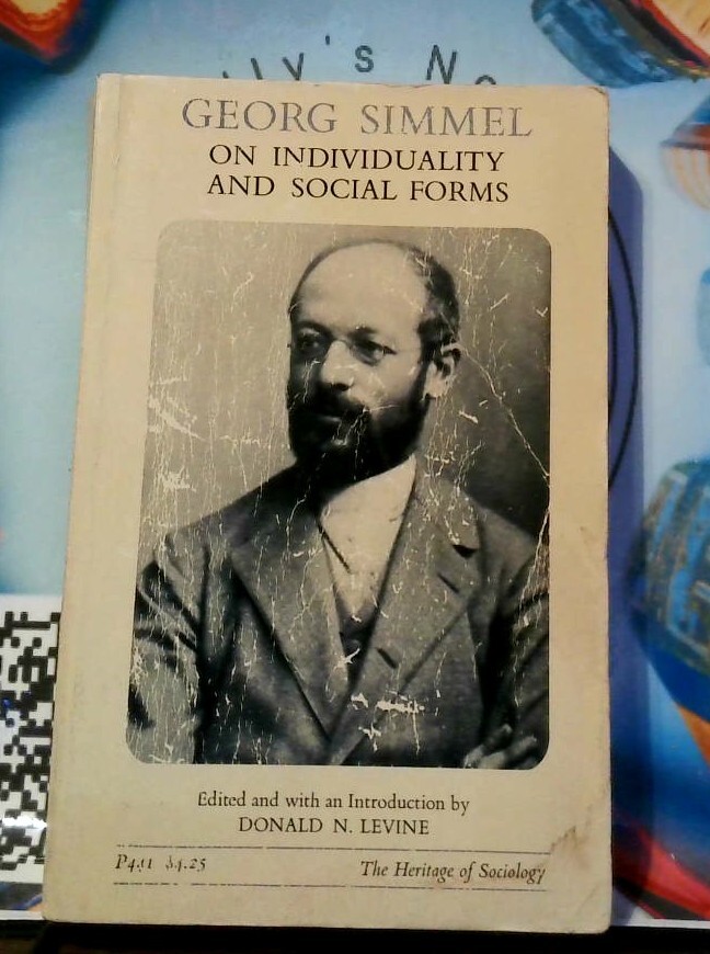 Heritage of Sociology Ser.: Georg Simmel on Individuality and Social Forms by…
