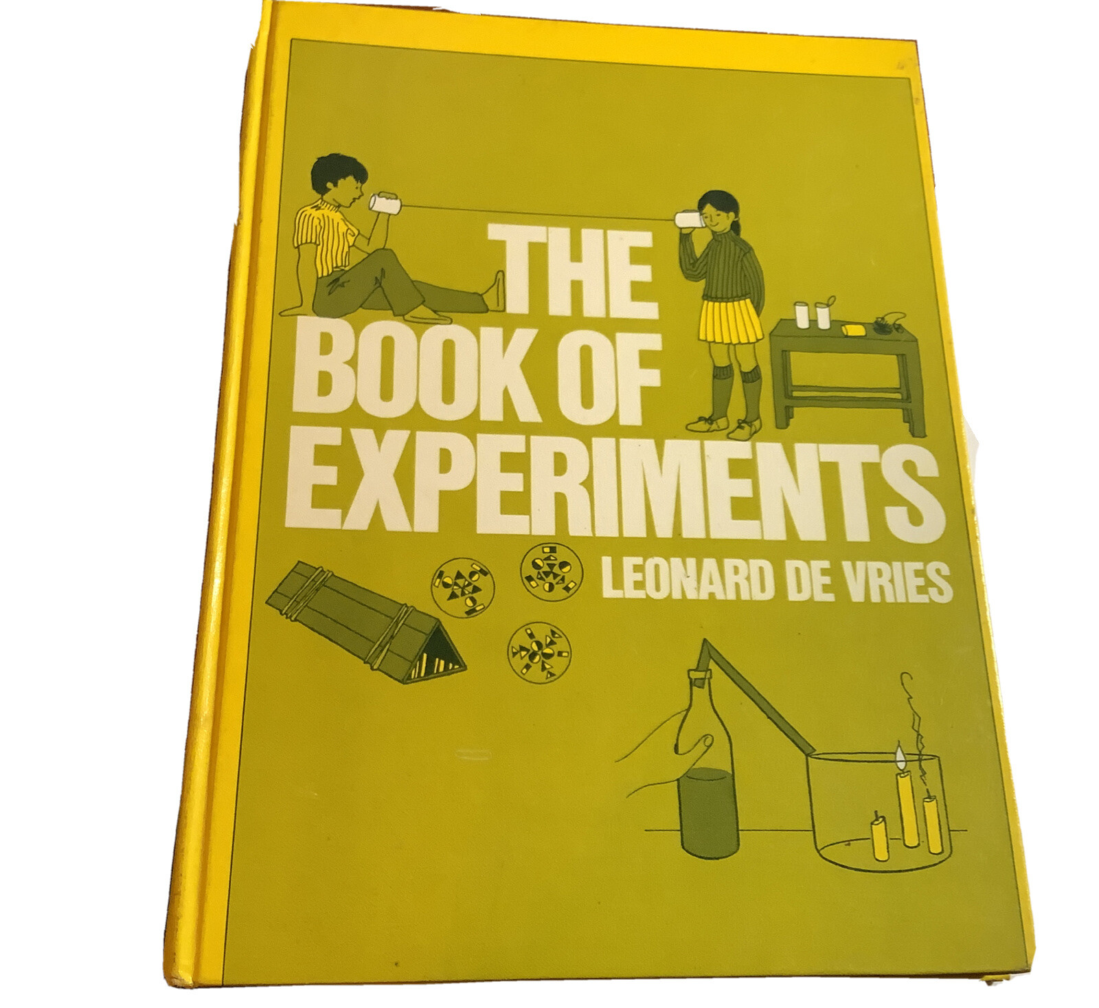 The Book of Experiments by Leonard De Vries (1958) Vintage H/C 123 pages