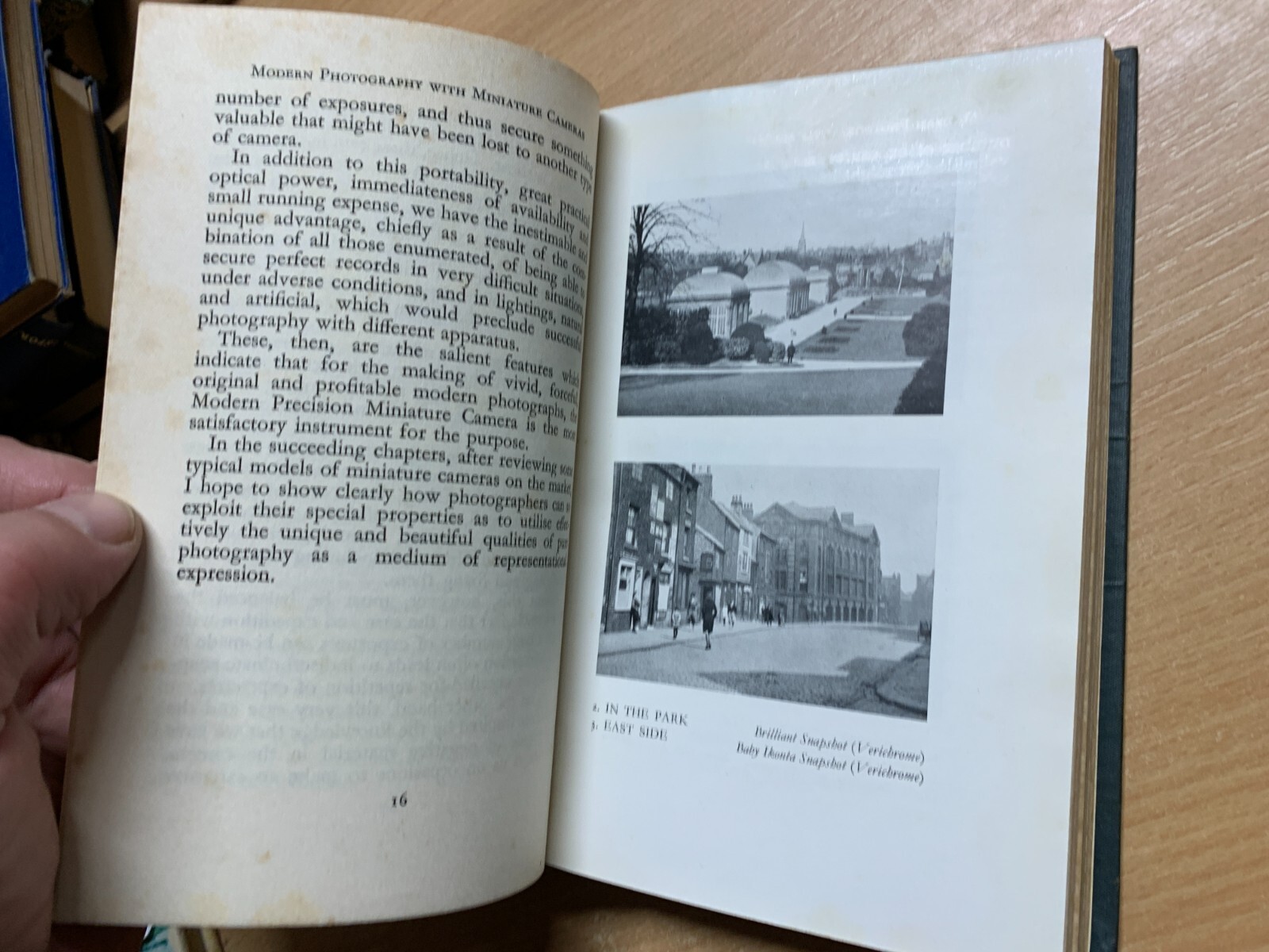 1934 « MODERN PHOTOGRAPHY WITH MODERN MINIATURE CAMERAS » SMALL HARDBACK BOOK (P2)