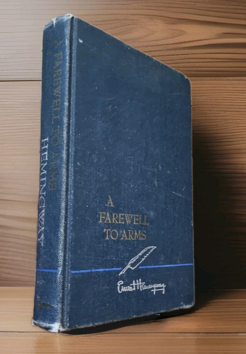 Ernest Hemingway : A Farewell to Arms 1929/1957 Hardcover Classic Book