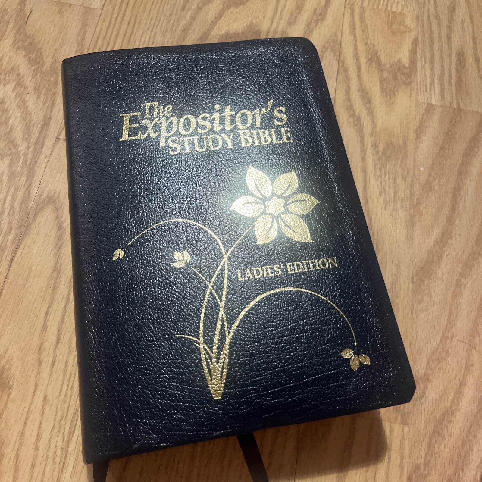 The Expositors Study Bible KJV Ladies Edition Jimmy Swaggart