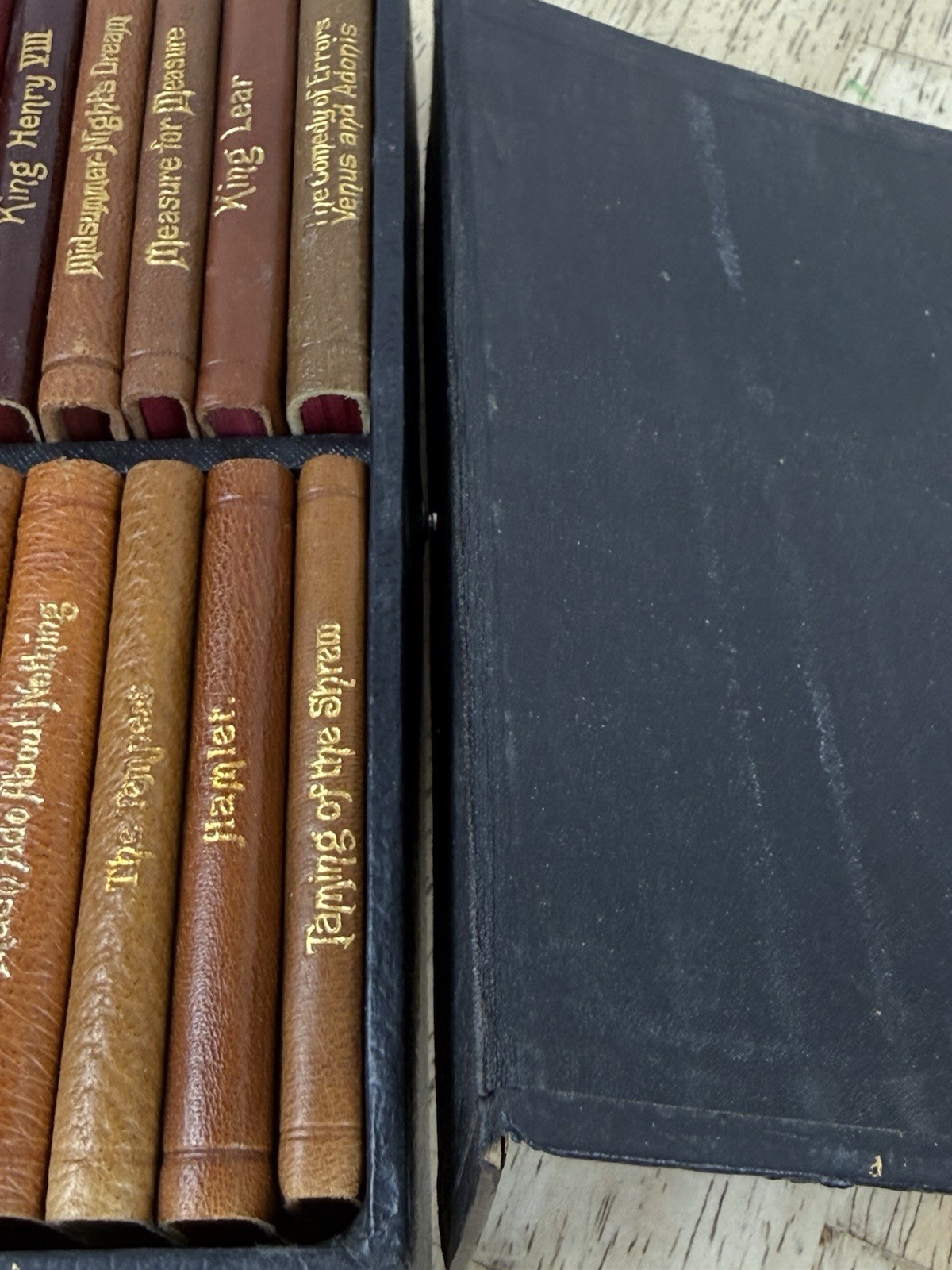 Antique William Shakespeare 24 Mini Books Knickerbocker Complete Set w/ Box