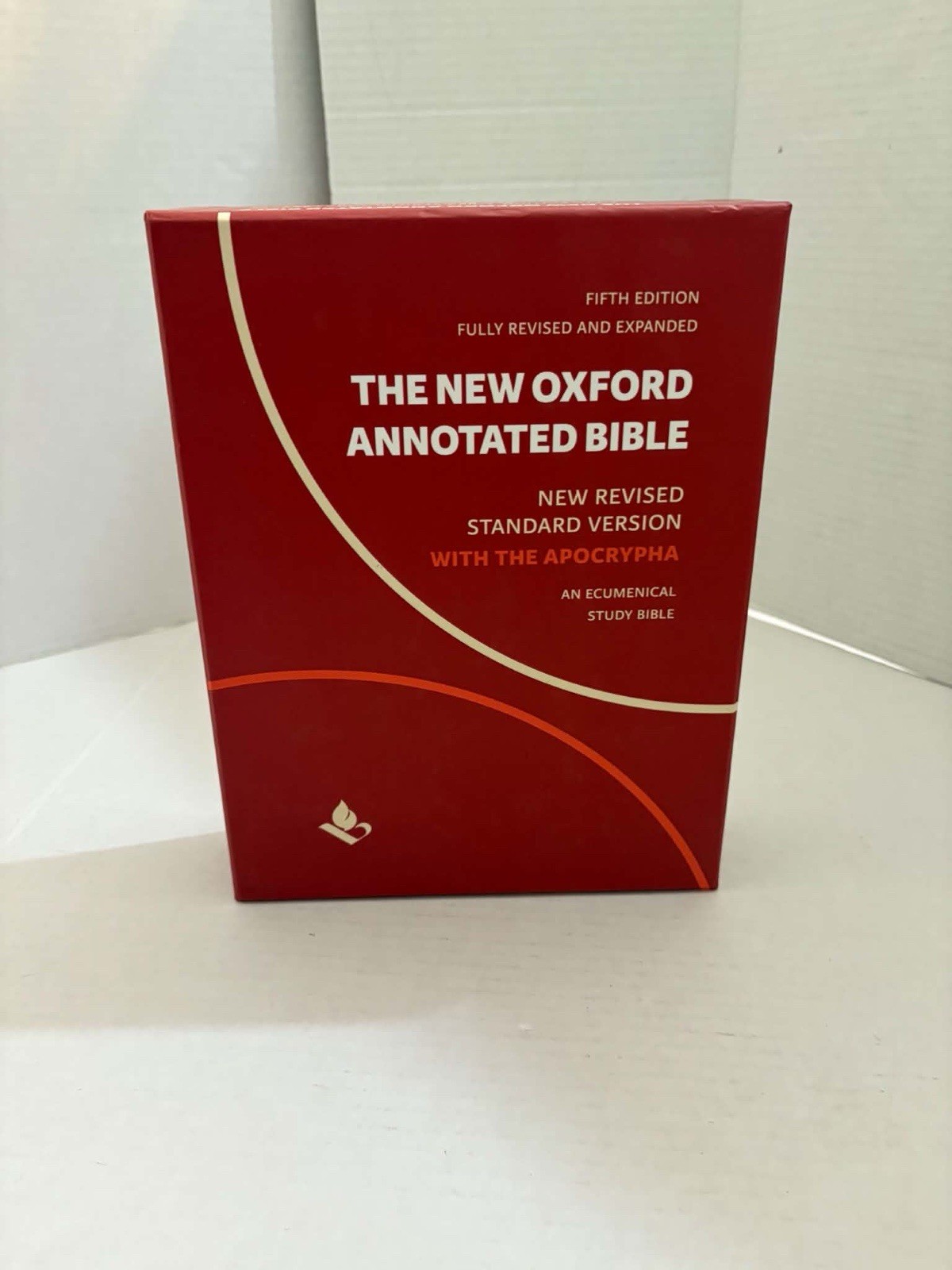 The New Oxford Annotated Bible with Apocrypha: New Revised Standard Version: New