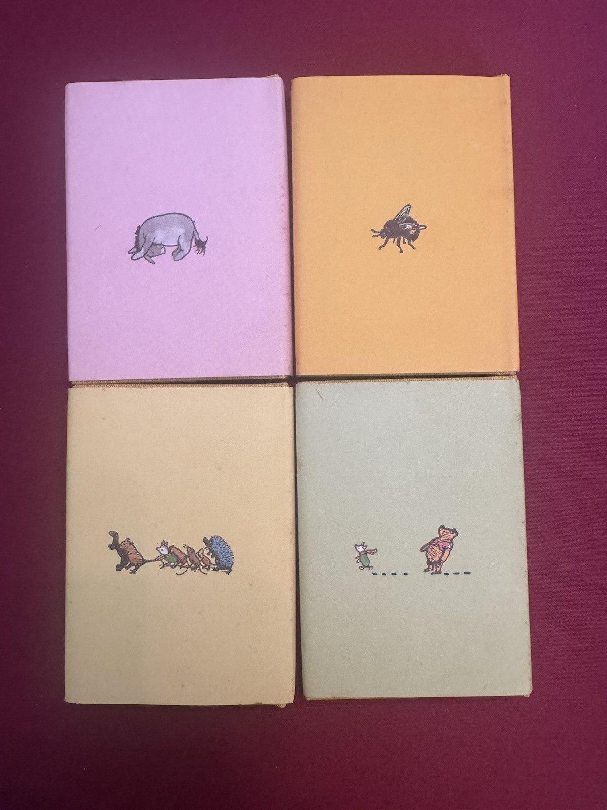 POOH&rsquo;S POT O&rsquo;HONEY 1968 Vintage Mini Book Set Boxed