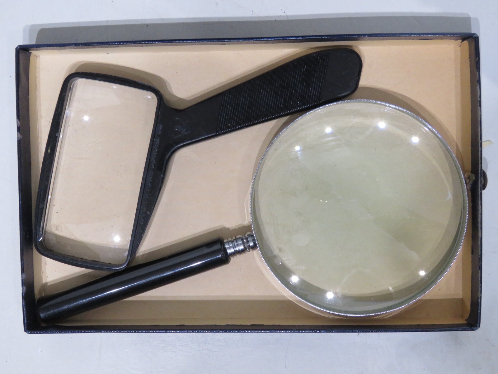 The Compact Edition of The Oxford English Dictionary w/Slipcase Magnifying Glass