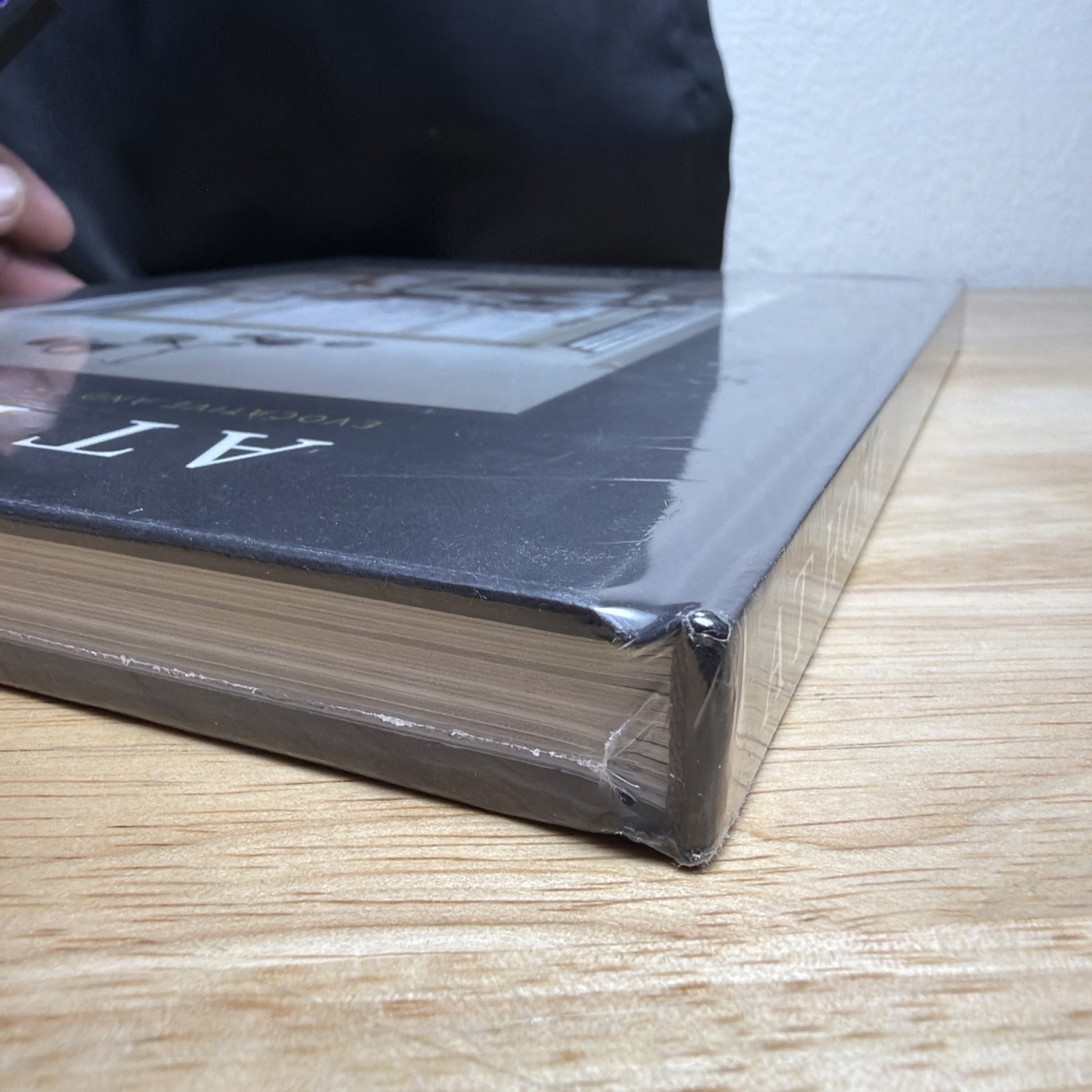 At Home : Evocative and Art-Forward Interiors by Brian Paquette (2021,…