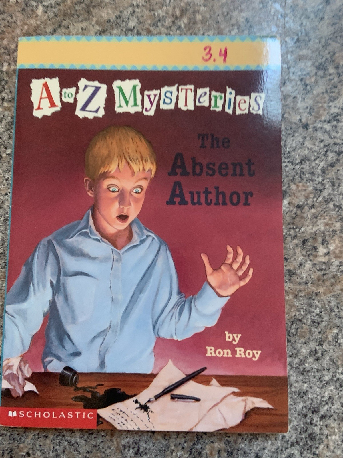 A to Z Mysteries Ser.: The Absent Author by Ron Roy (1999, Digest Paperback)