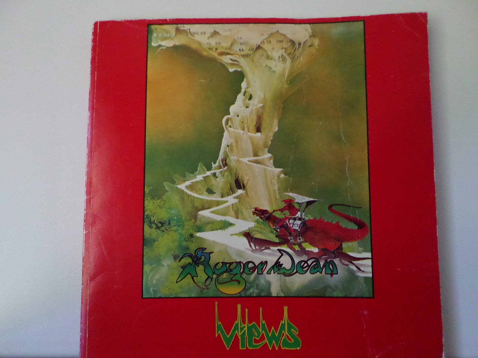 Views : Art and Industrial Design of Roger Dean