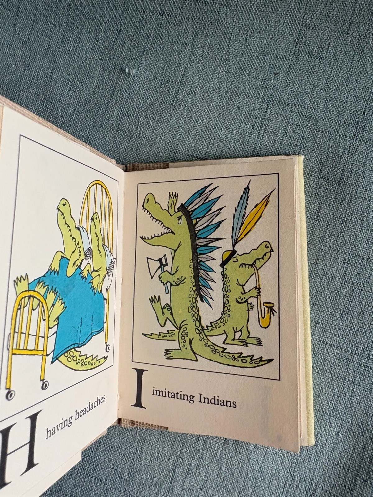 Maurice Sendak Nutshell Library- 1962 1st Edition Mini Box Set of 4 Books