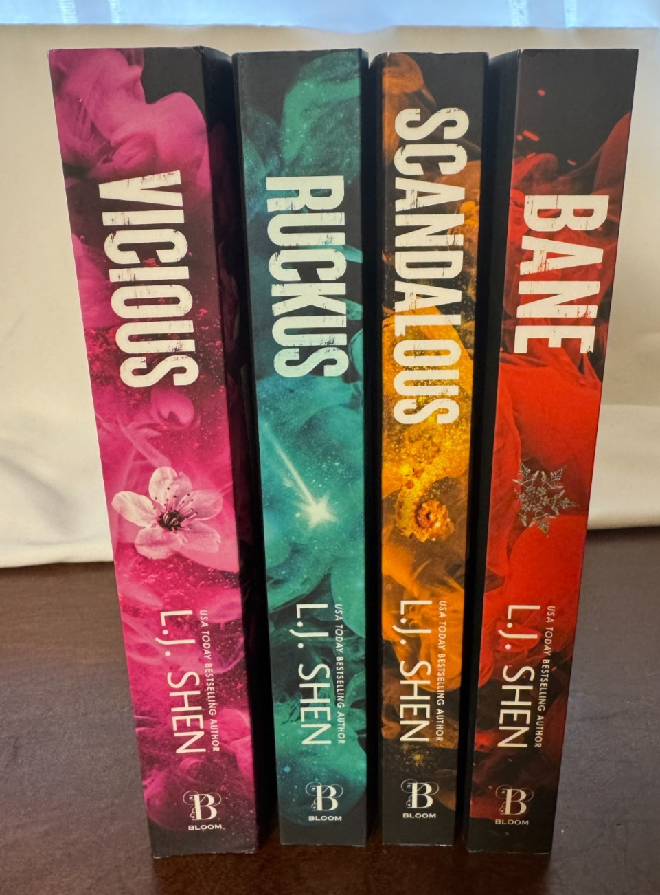 LJ Shen Sinners of Saint Set Vicious Signed Sprayed Edges 4 PB Like New