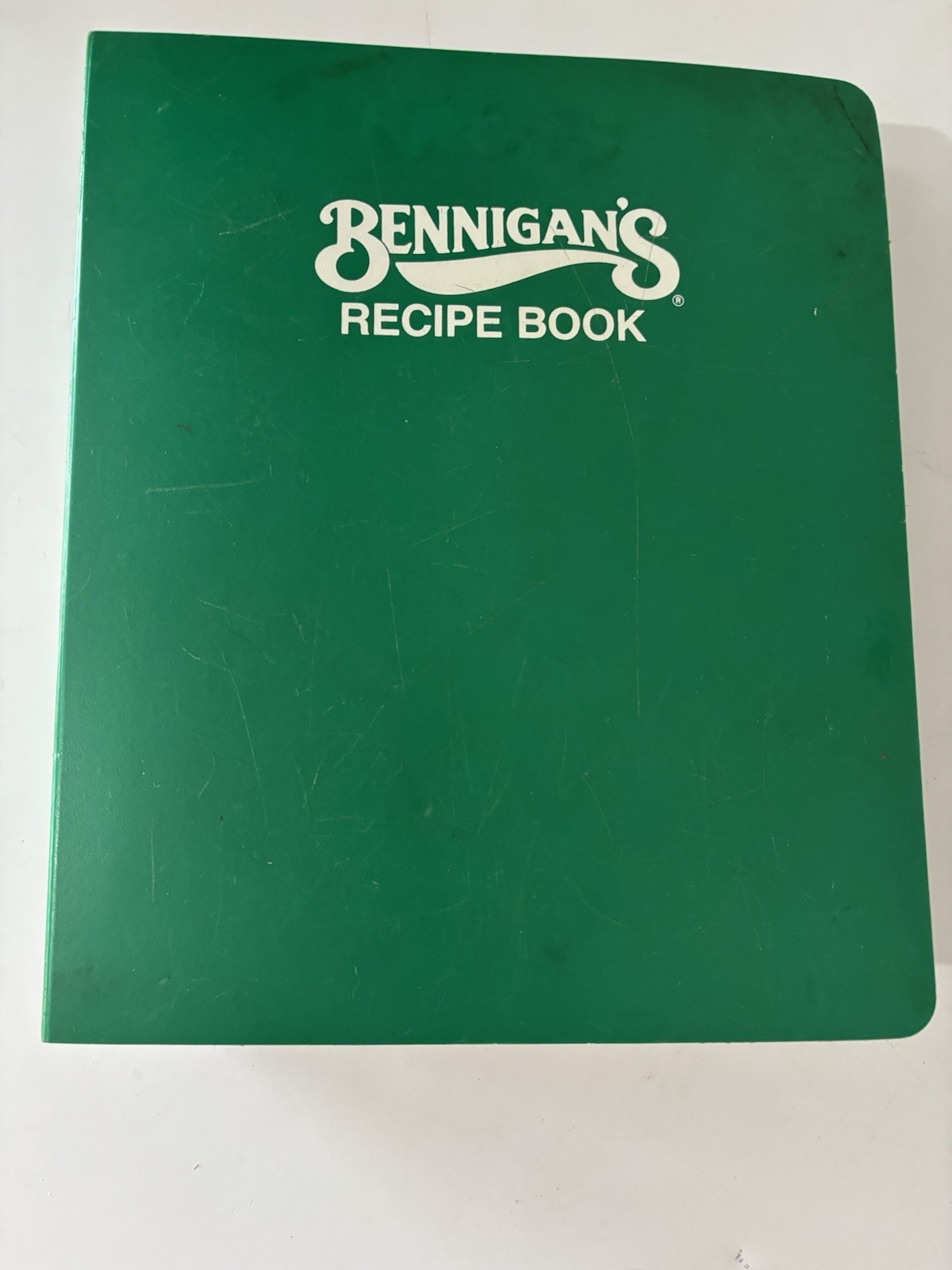 Bennigan&rsquo;s Restaurant Cookbook Recipe Book S&A Green Binder Ring Bound 1991 Rare