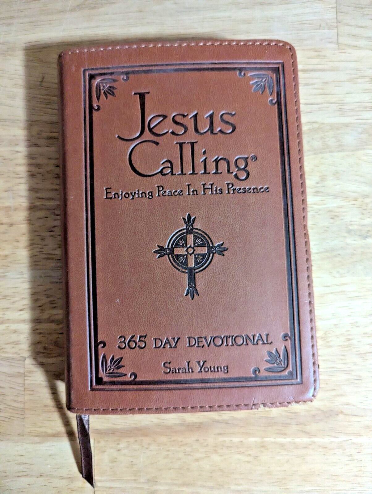 Sarah Young 365 Day Daily Devotional Jesus Calling – Faux Leather – Like New