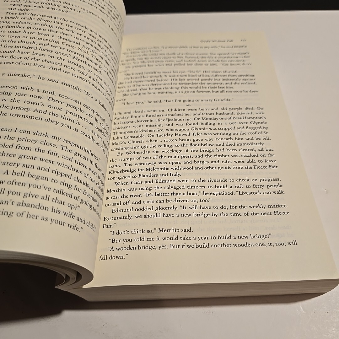 Kingsbridge Ser.: World Without End : A Novel by Ken Follett (2008, Trade…