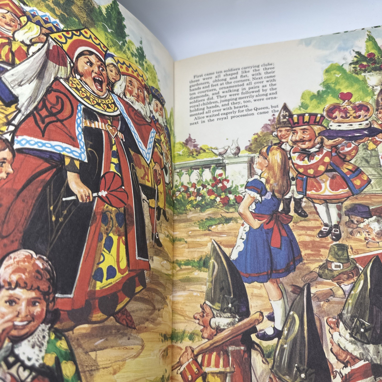 Vintage A Golden Book ~ LEWIS CARROLL&rsquo;S ALICE IN WONDERLAND 1976