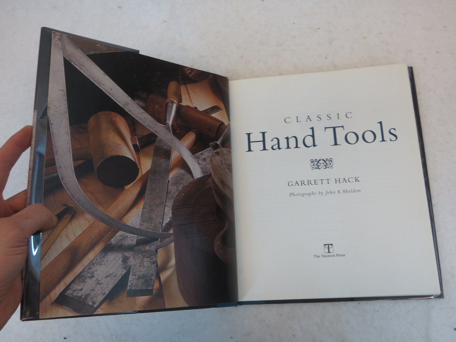 Garrett Hack CLASSIC HAND TOOLS Illustrated Taunton Press c. 1999 HC/DJ