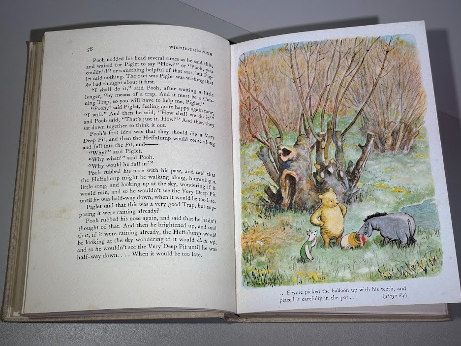 Vintage 1957 The World Of Pooh, A.A. Milne, Color Illustrated E.H. Shepard, HC