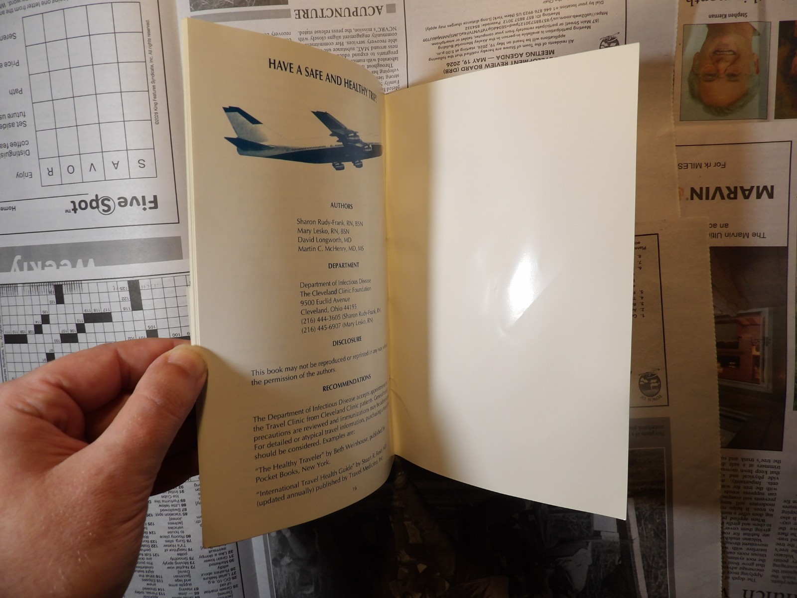 International Travelers&rsquo; Handbook Third Edition Cleveland Clinic c. 1990s